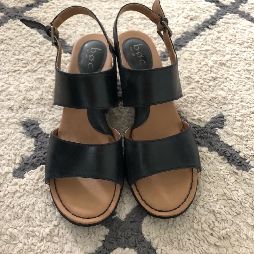 Born connection or bøc black leather sandals
